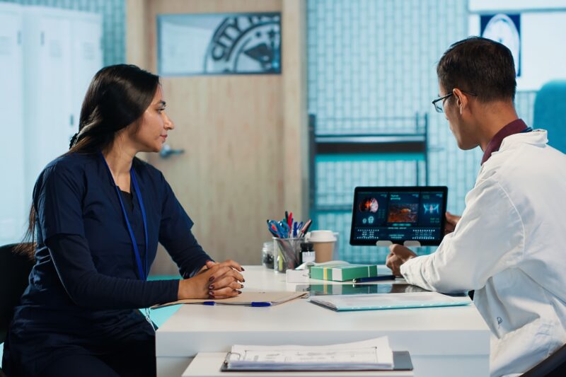 Revolutionizing Vision: The Rise of Ambidextrous Cataract Surgery